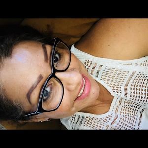 Meet your Posher, Faustina